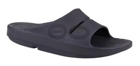 black show slides with 'OO' design on the side of the 